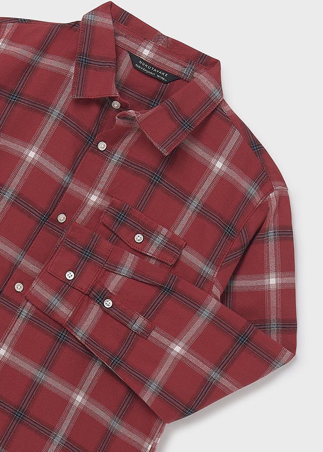 Plaid long sleeved shirt