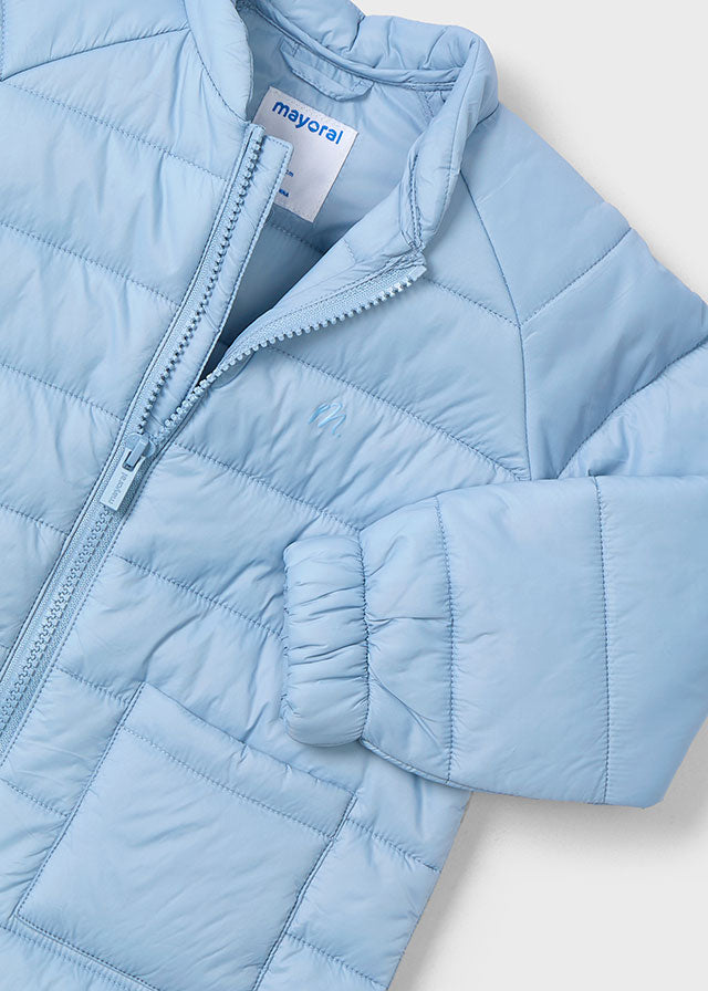 Light windbreaker