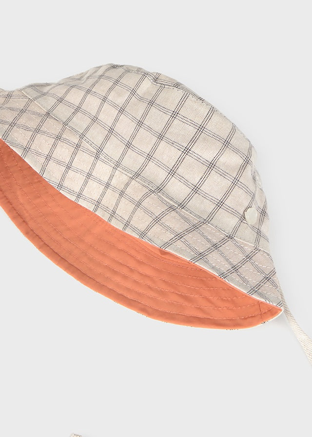 Reversible bucket hat