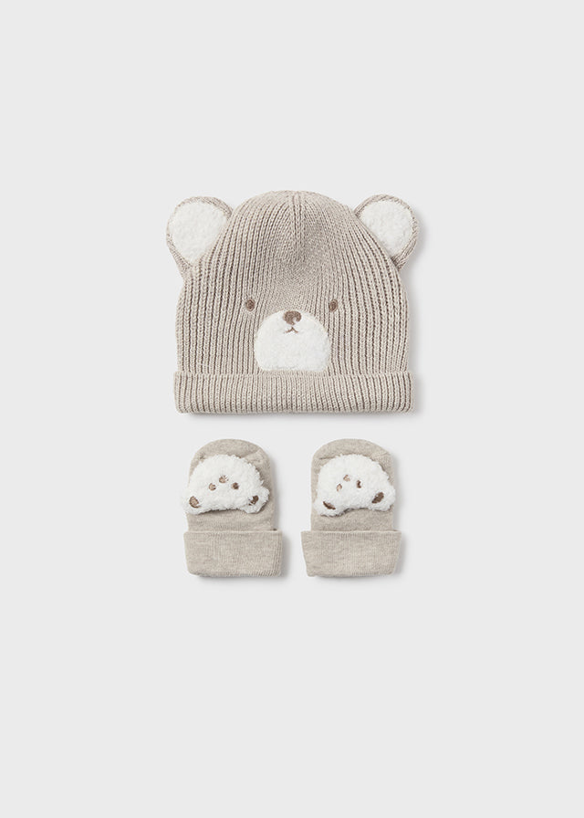 Hat and sock set