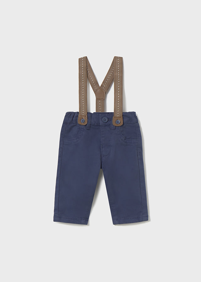 Long trousers with suspenders