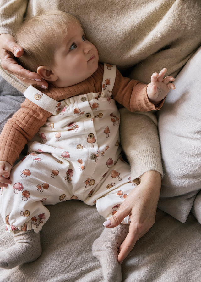 Printed dungarees set