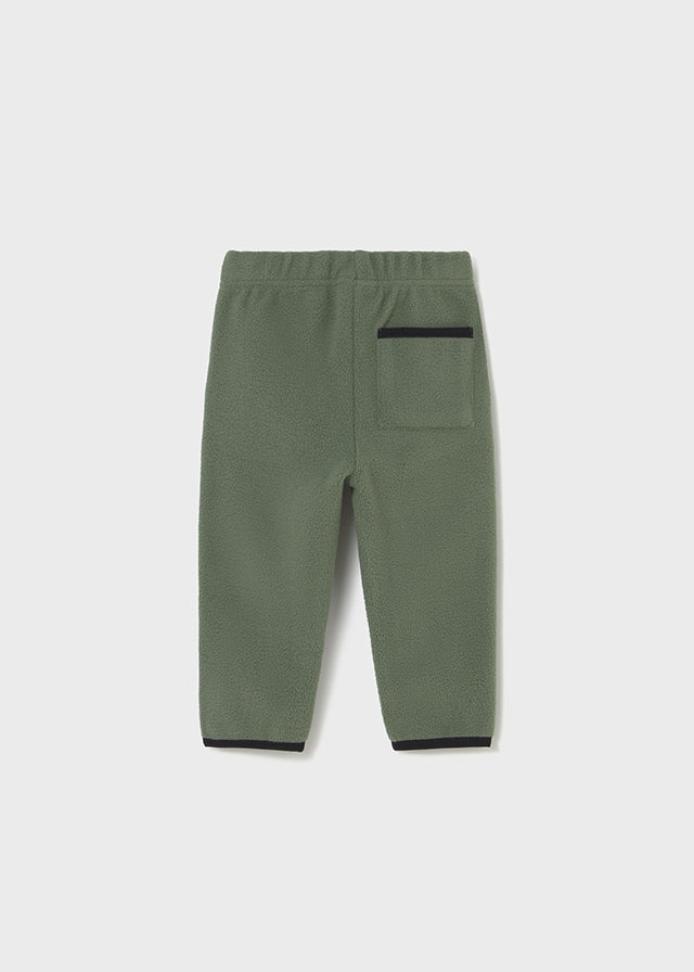 Tracksuit w/ t-shirt