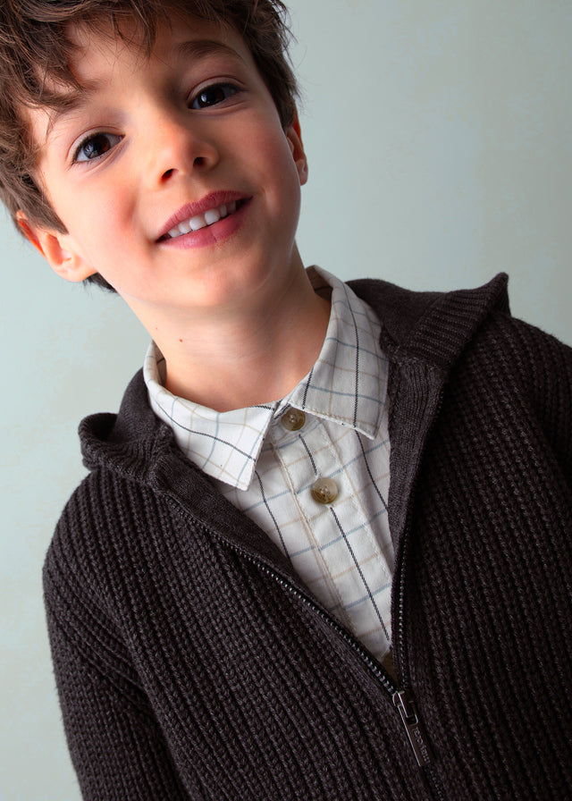 Knitting pullover with hood