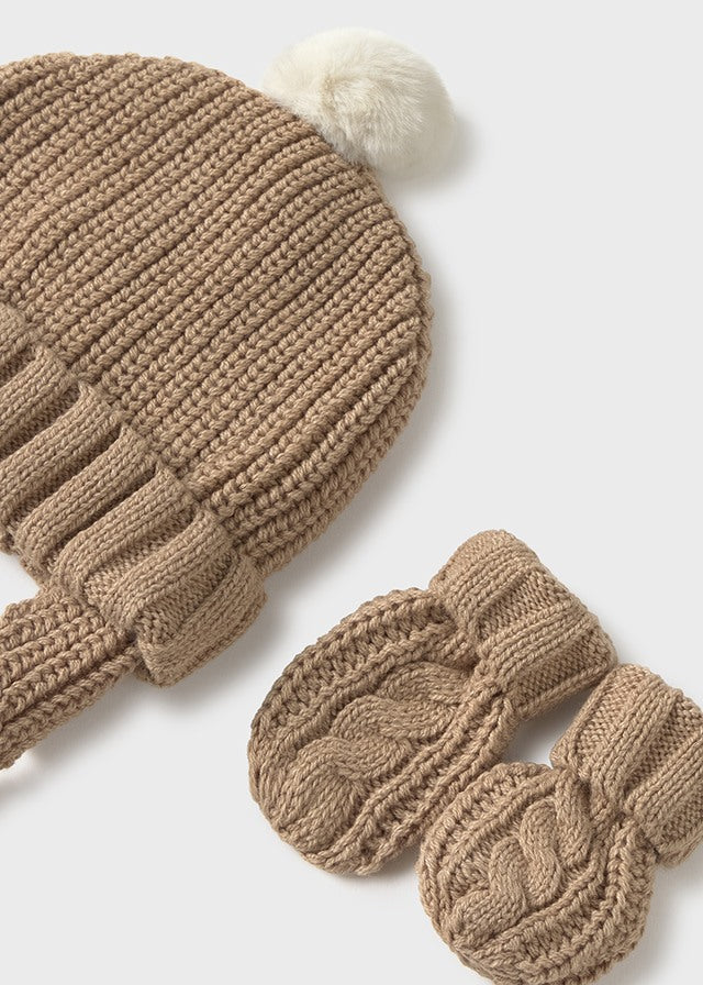 Hat & mittens set