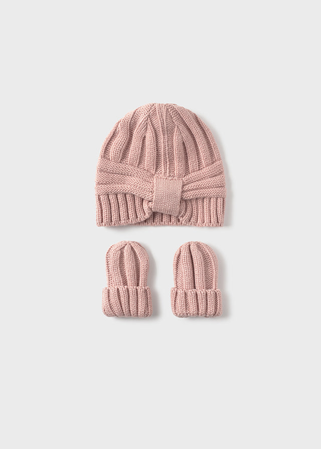 Hat and gloves set