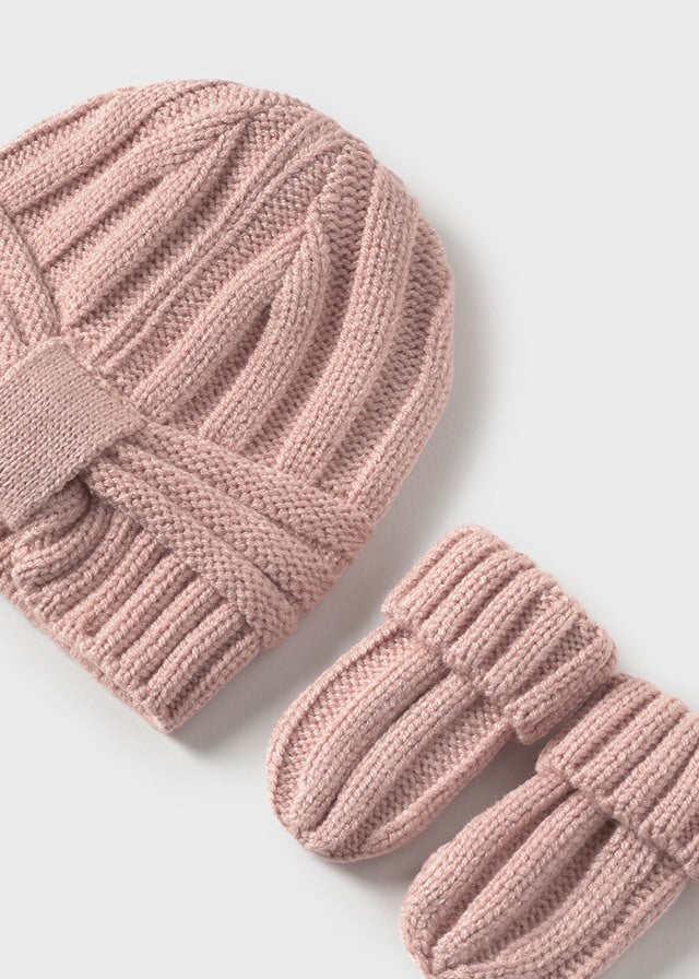 Hat and gloves set