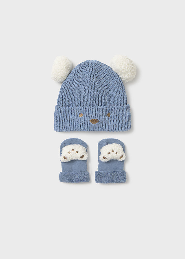 Hat and sock set