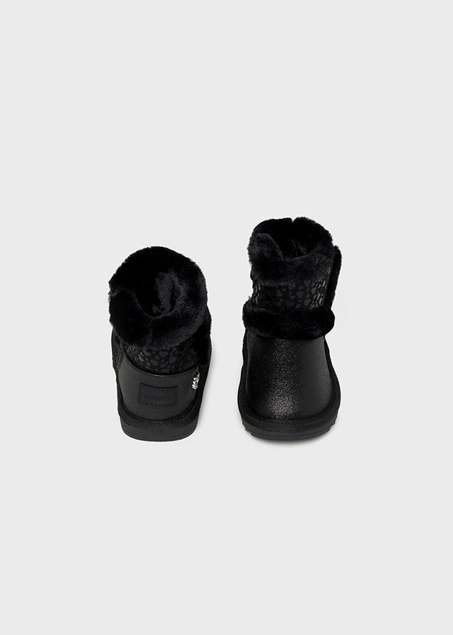 Lined boot