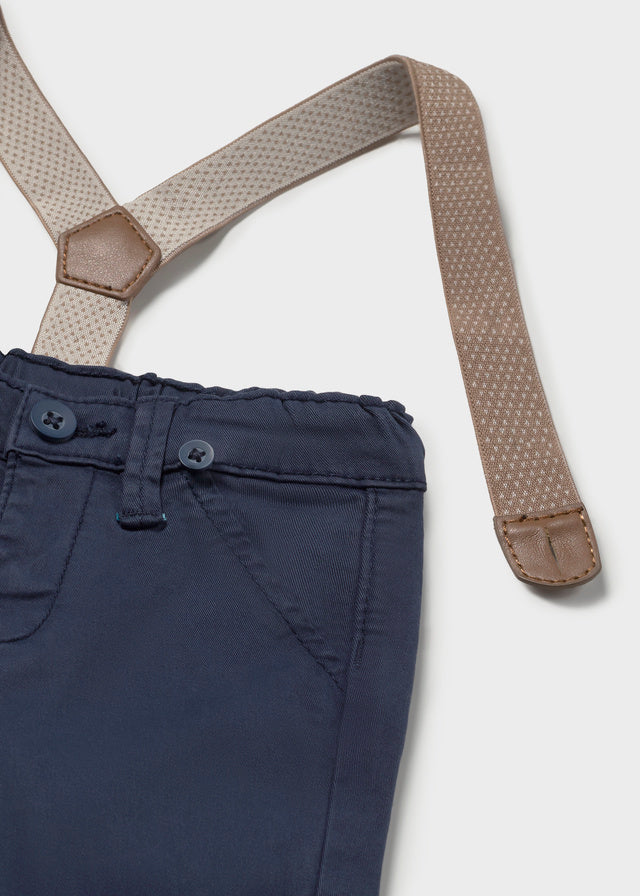 Long trousers with suspenders