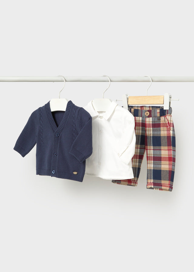 pants and cardigan shirt set