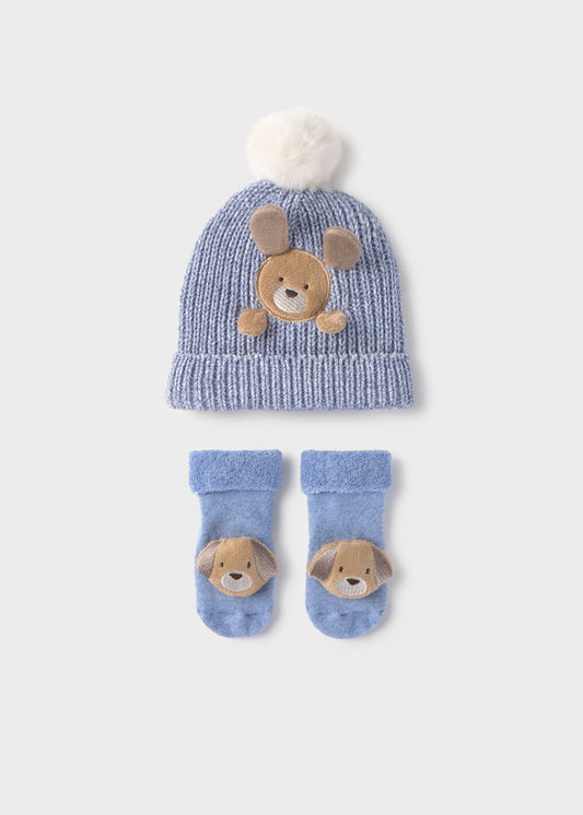 hat and socks set