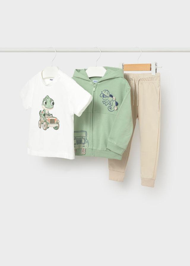 Tracksuit with shirt